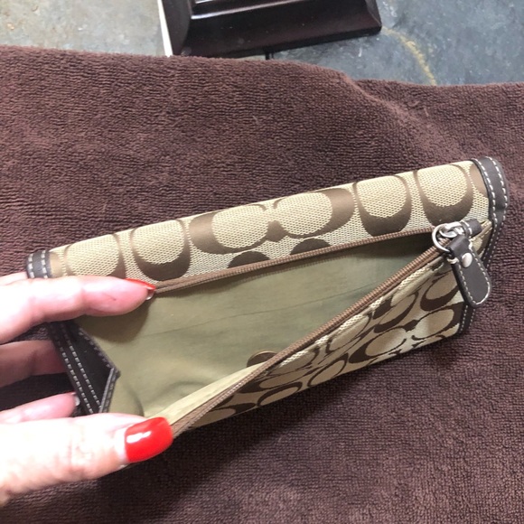 COACH Signature Jacquard With Leather Trim Tri Fold Wallet - Snap Closure - Picture 9 of 10